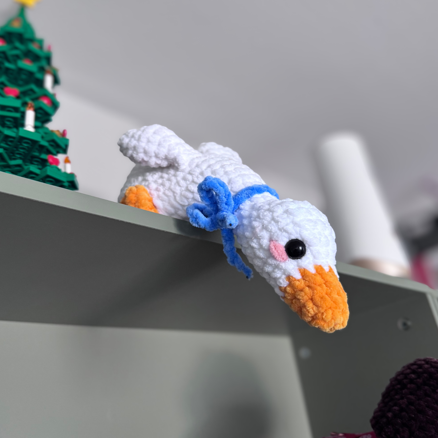 Shelf Goose